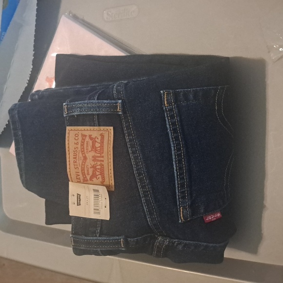 NWT LEVI JEANS - Picture 4 of 4